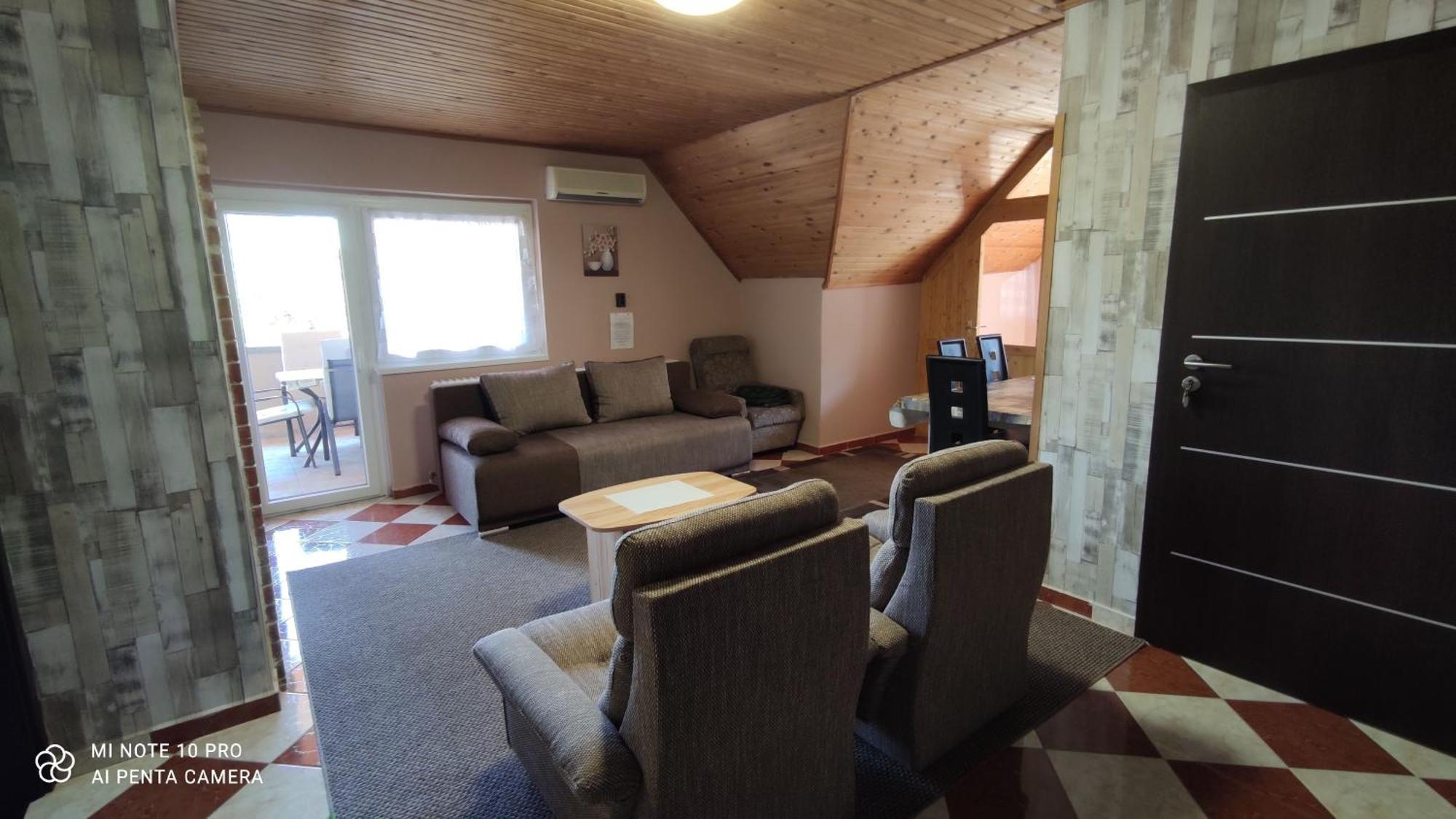 Apartman Aniko Vendeghaz Harkány Buitenkant foto