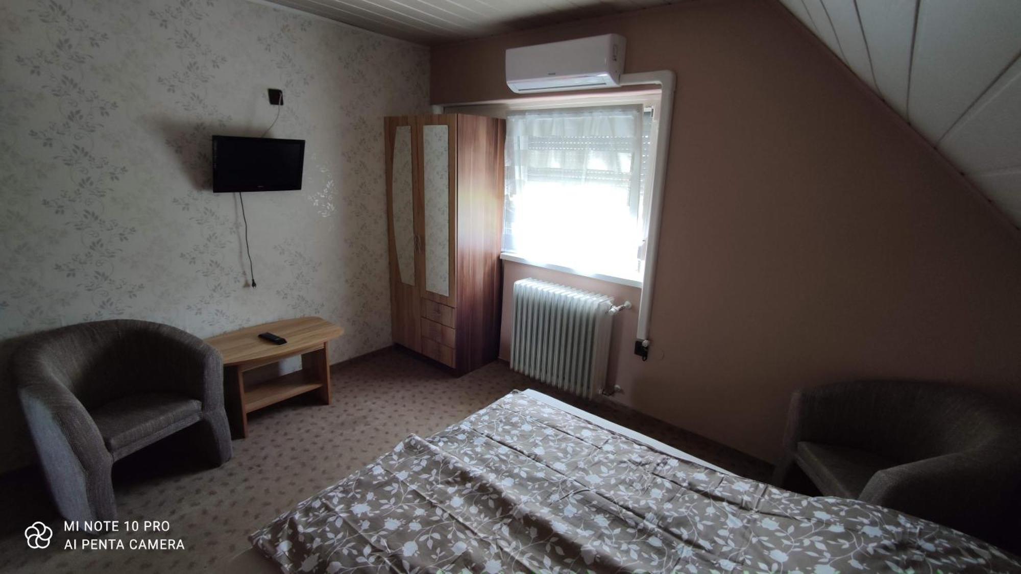 Apartman Aniko Vendeghaz Harkány Buitenkant foto