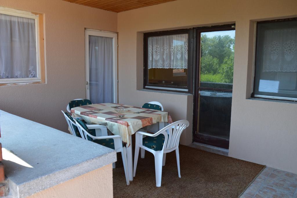 Apartman Aniko Vendeghaz Harkány Buitenkant foto